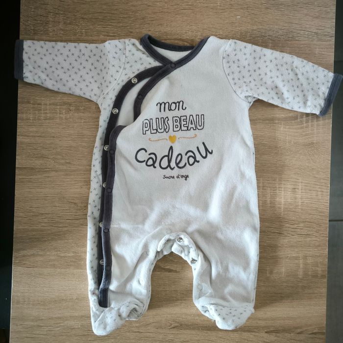 Pyjama velours taille 3 mois - photo numéro 2