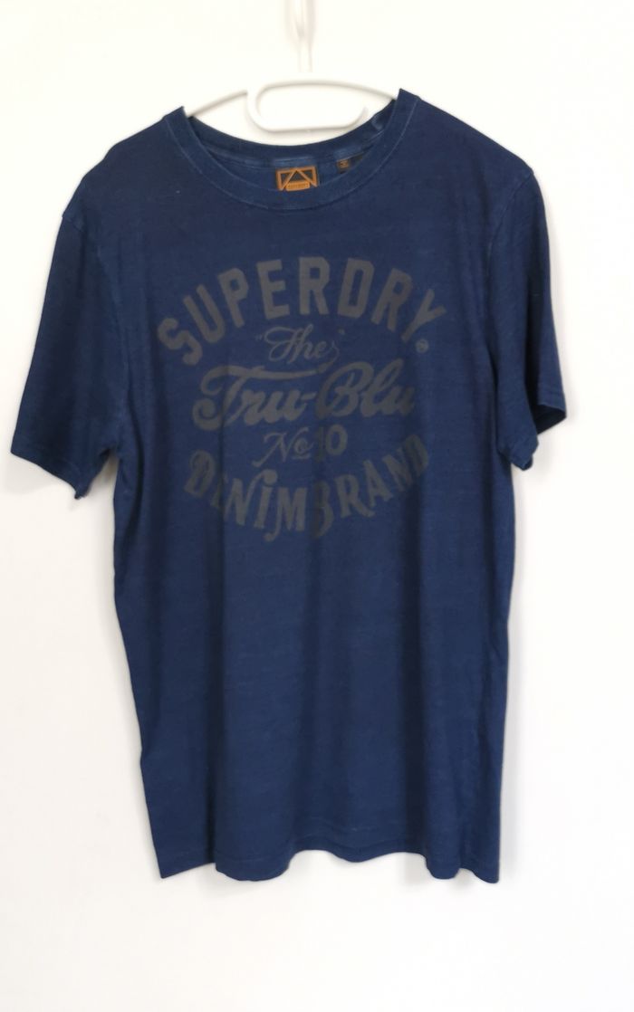 T-shirt taille S Superdry bleu marine 💘