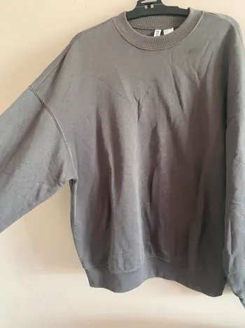 Pull gris