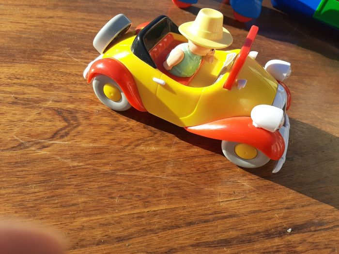 Voiture qui roule sans piles - photo numéro 2