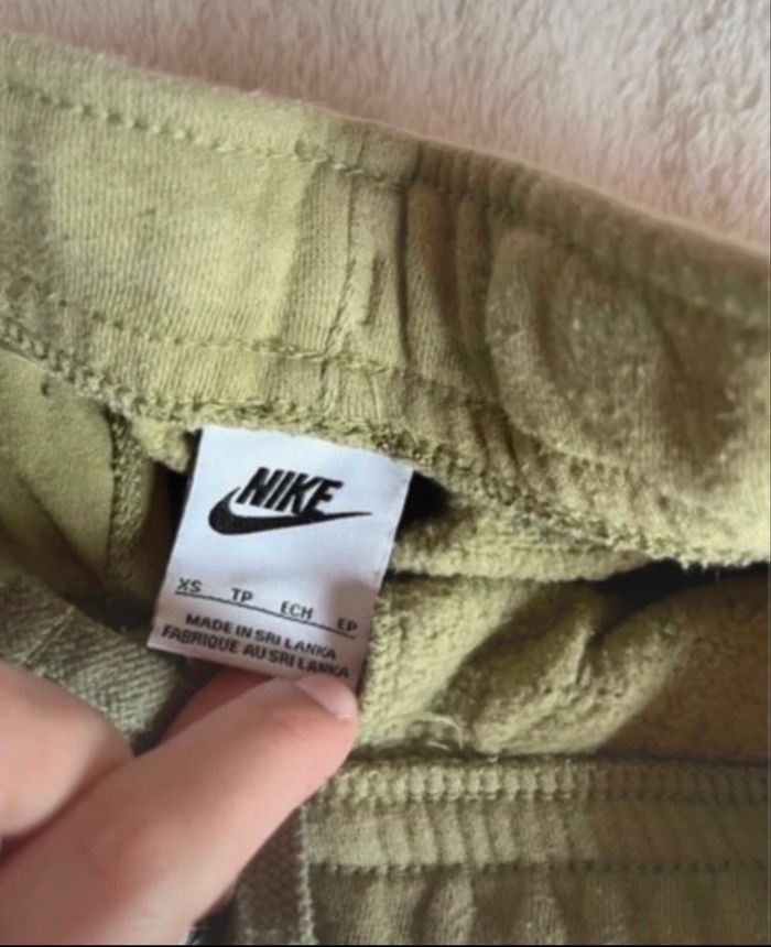 Jogging Nike taille XS en très bon état - photo numéro 8