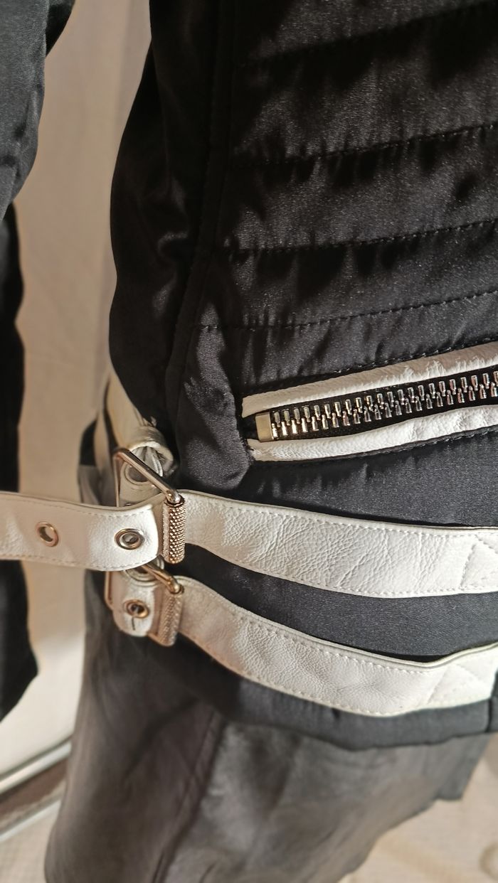 Blouson femme noir style biker chic – Taille M – capuche fourrure - photo numéro 6