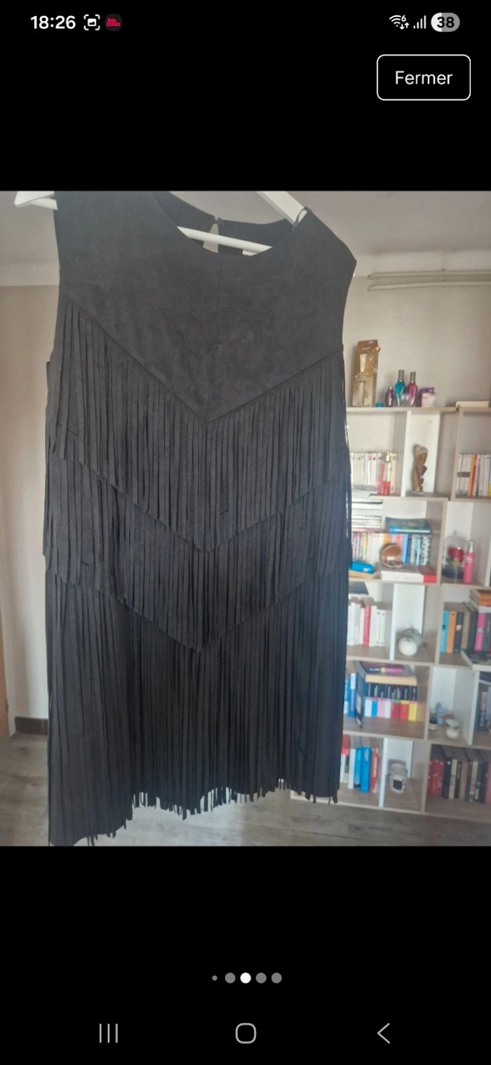 Robe noire à franges - photo numéro 4