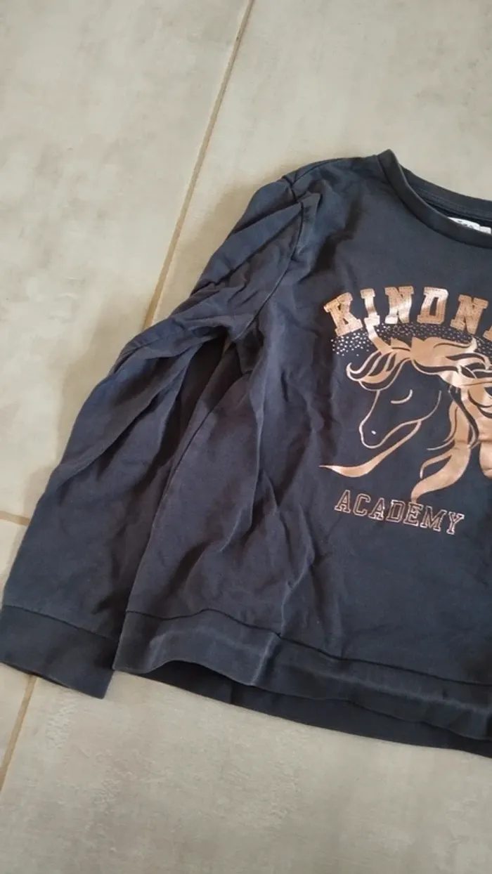 Pull bleu Gémo taille 10 ans fille - photo numéro 3