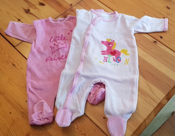 Lot 2 pyjamas