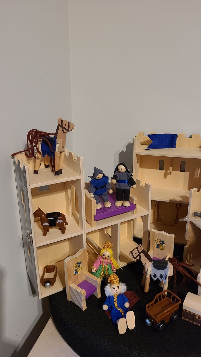 château fort playtive junior avec personnages - photo numéro 10