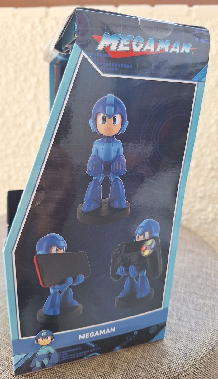 Support de téléphone ou manette megaman - photo numéro 2