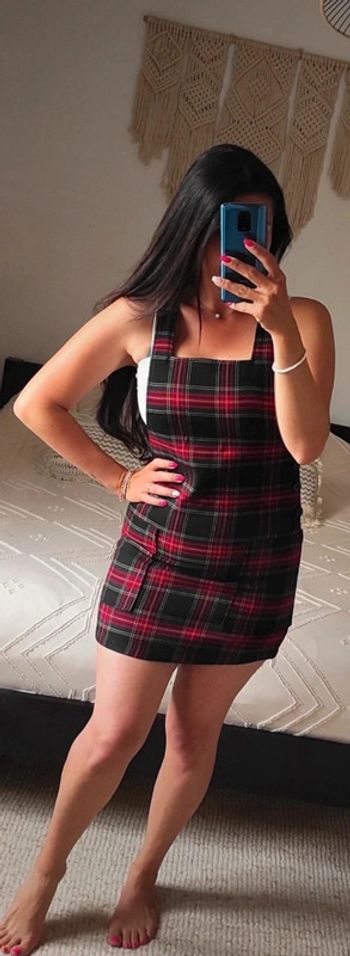 Jolie petite robe style salopette combinaison Mango casual S à carreaux écossaise