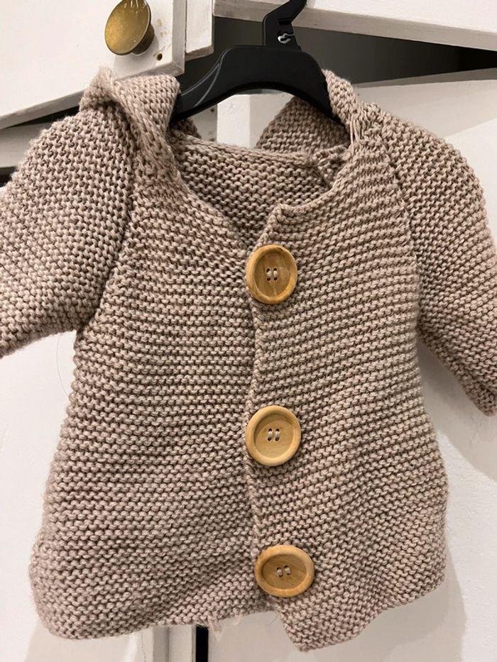 Gilet fait main 3-6 mois