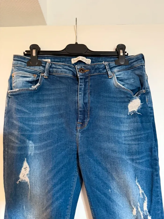 Jean slim en très bon état taille 42 Bershka bleu - photo numéro 2
