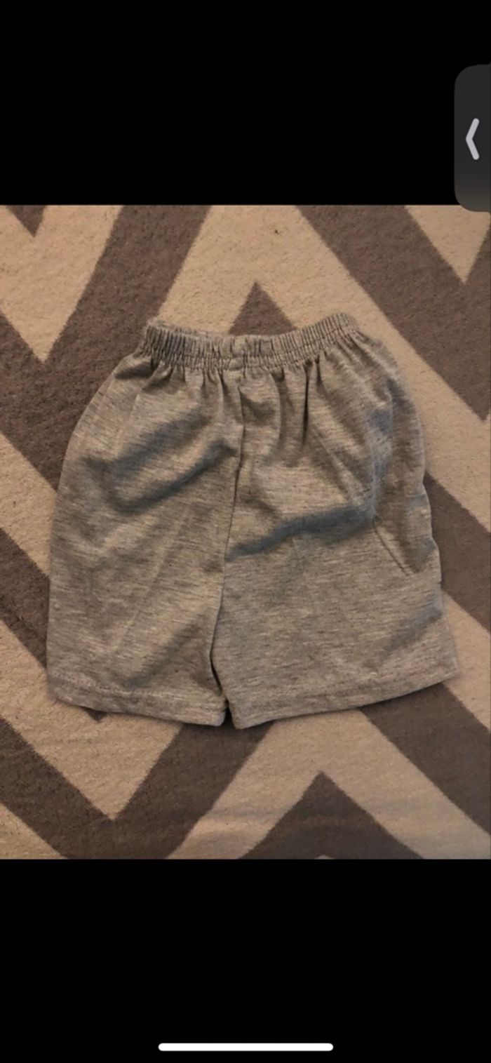 Short enfant taille 1 ans Neuf - photo numéro 3