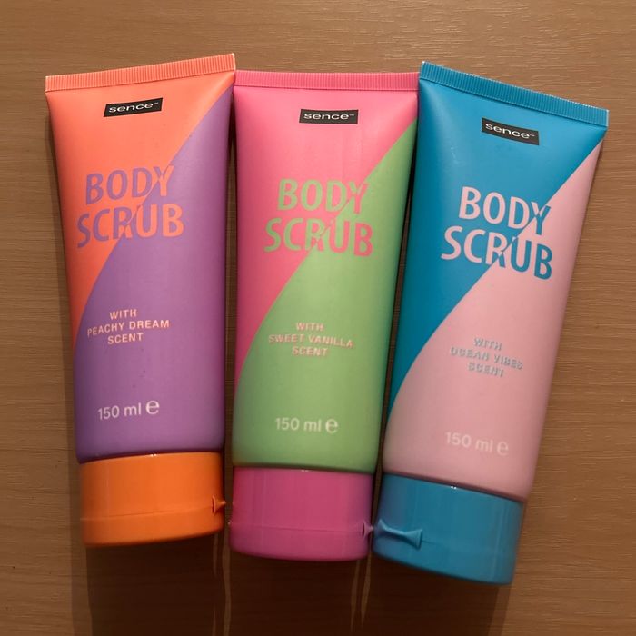 Trio de scrub corps neuf