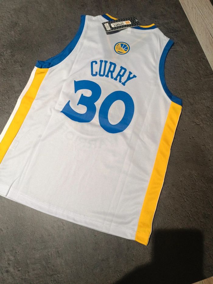 Tenue NBA golden state warriors Stephen Curry blanc. T.24 - photo numéro 2