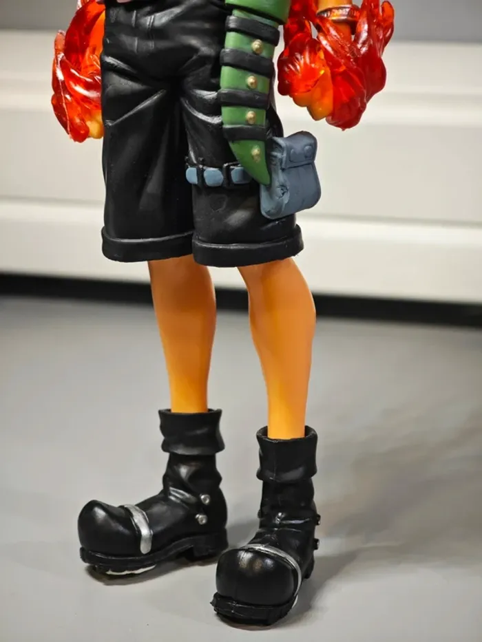 Figurine One Piece : Ace 26cm neuve avec boîte - photo numéro 3