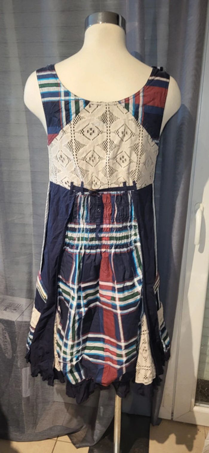 Tres belle Robe Desigual 38 - photo numéro 6