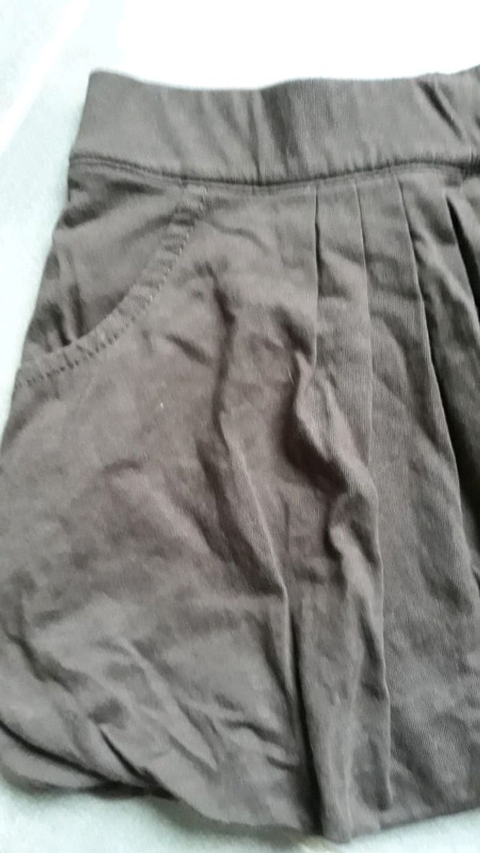 Jupe marron taille 4-5 ans excellent état - photo numéro 2