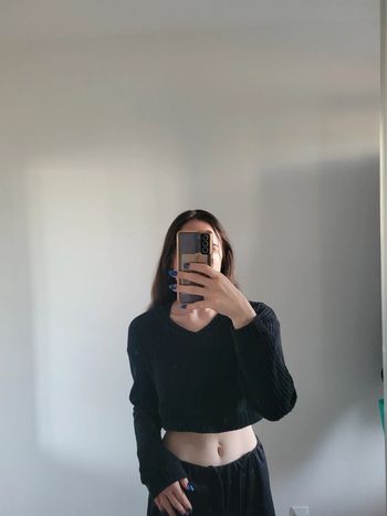 Pull court noir bershka