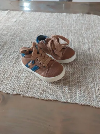 Chaussures garçon taille 19