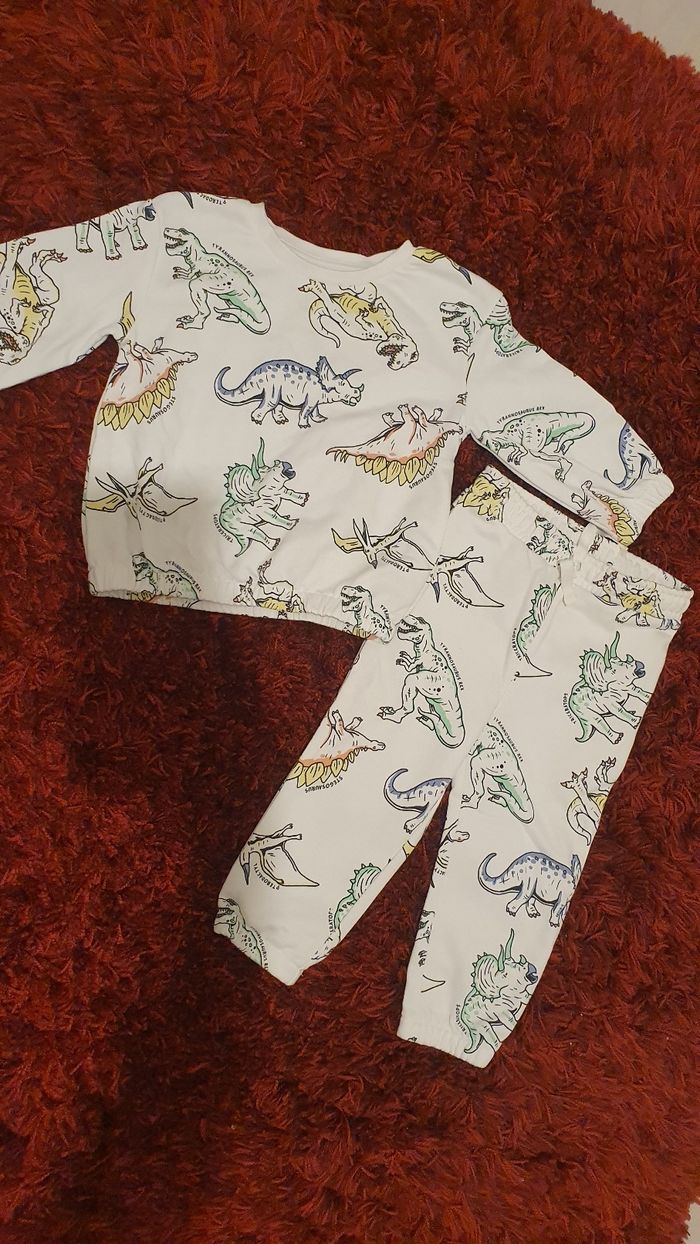 Ensemble primark 18/24 mois - photo numéro 2