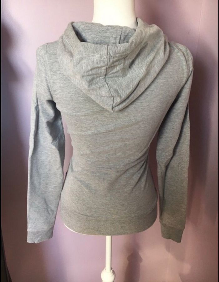Sweat gris - photo numéro 3