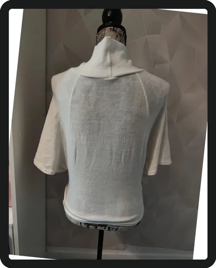 Haut blanc - photo numéro 3