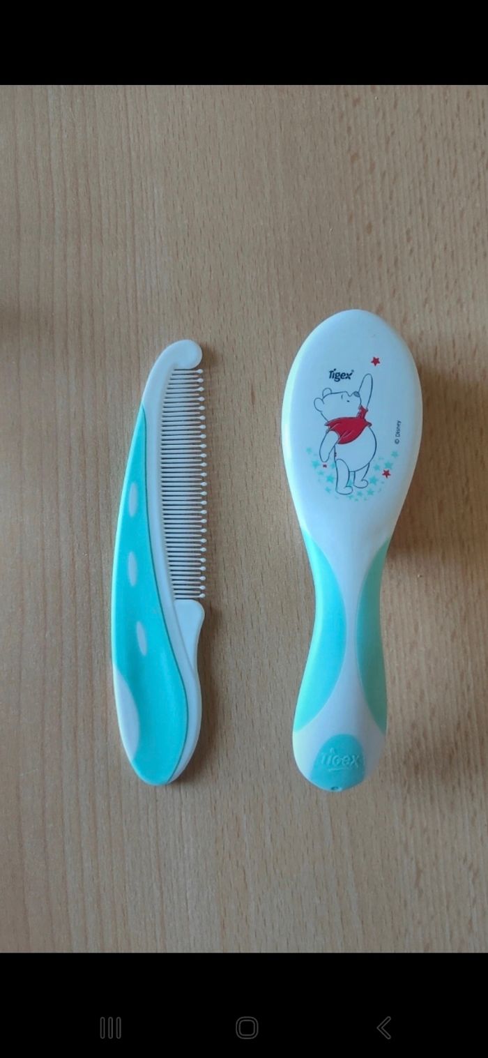 Peigne brosse bébé