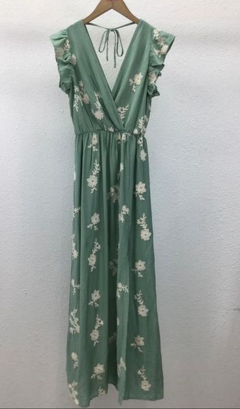Robe longue vert sauge et broderies