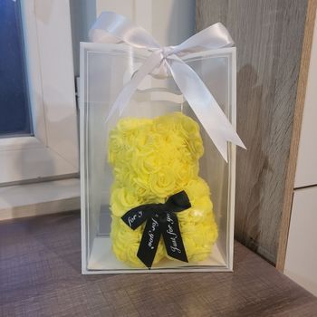 Joli ourson en rose jaune