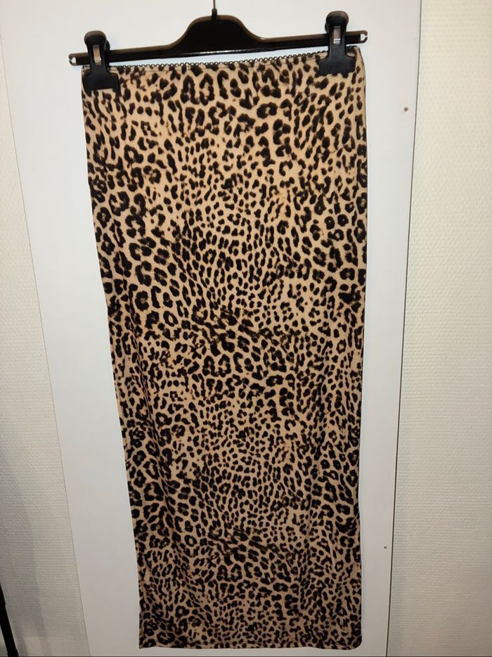 Jupe longue à fente léopard Bershka XS - photo numéro 7
