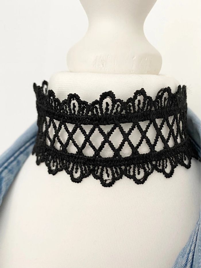 Superbe collier ras de cou tissu fil dentelle - photo numéro 2