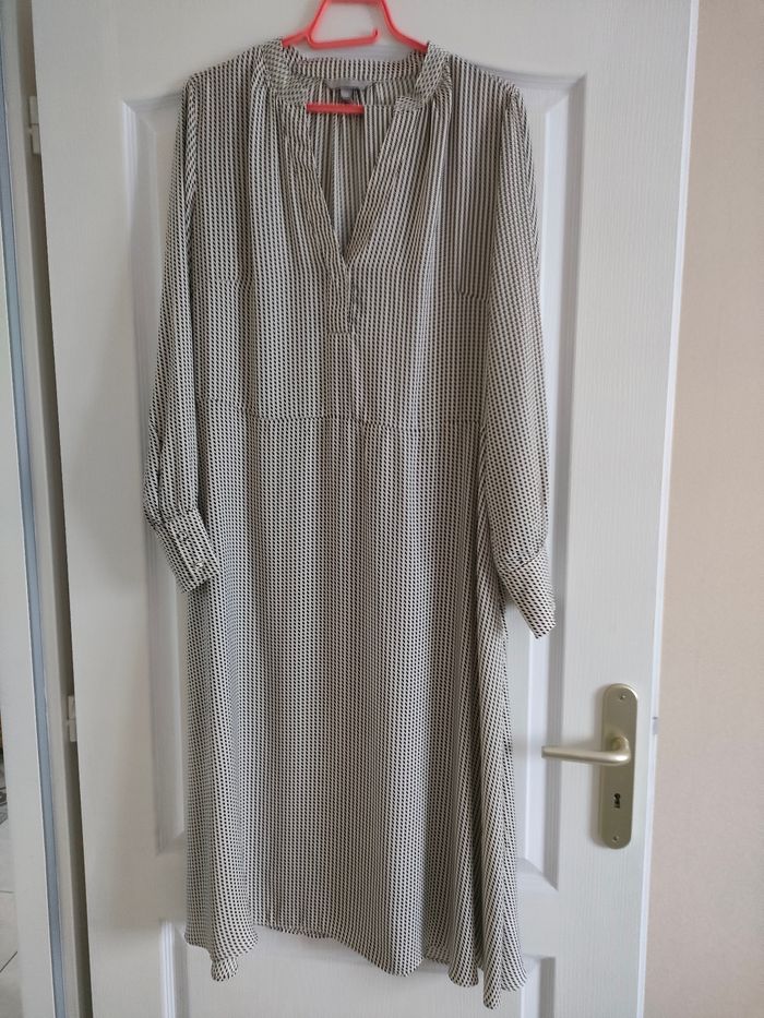 Robe taille L en très bon état de marque H&M