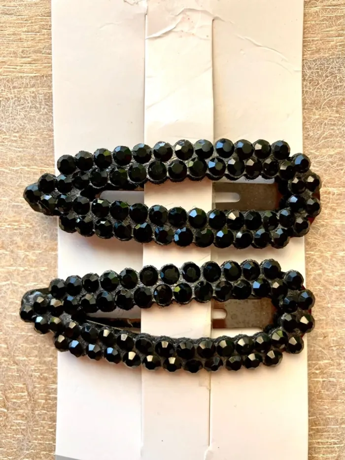 Modelite 2 barrettes plates noires strass - photo numéro 2