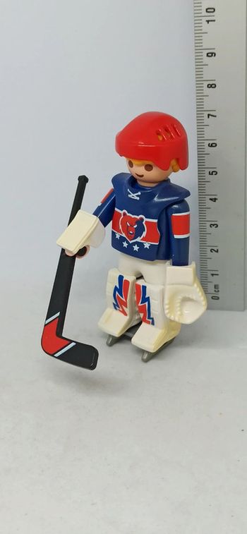Homme gardien de but de hockey avec dessin d'ours playmobil