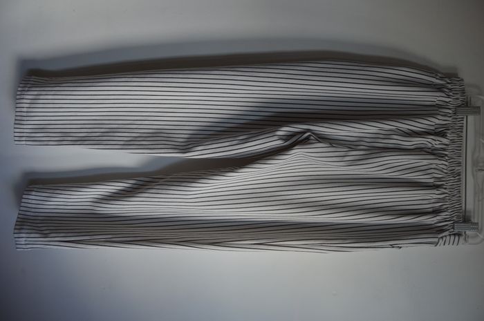 Pantalon droit rayé blanc/gris – Taille L – New Collection - photo numéro 2