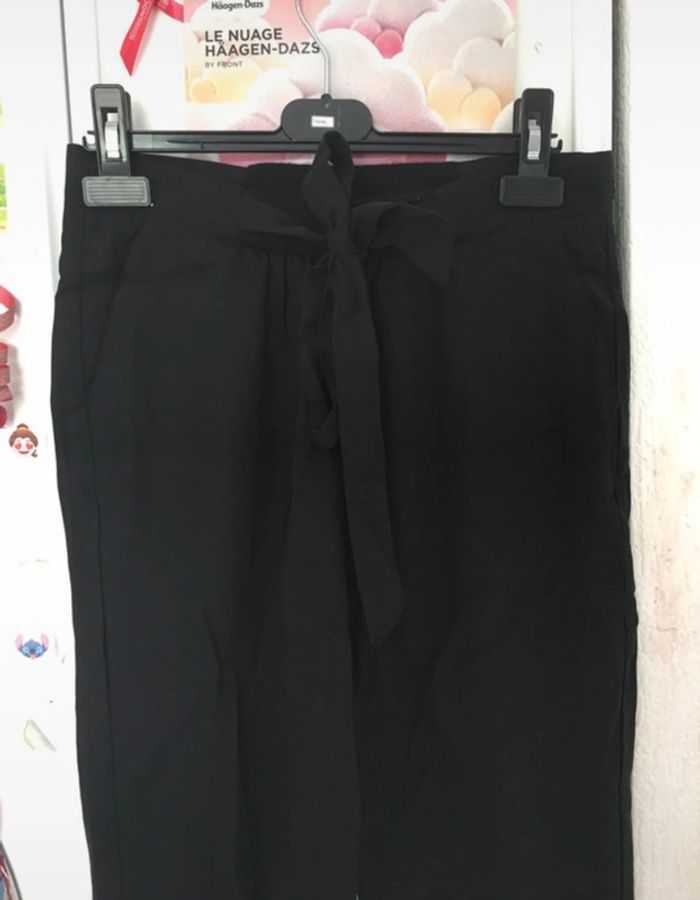 Pantalon style costume noir resserré à la taille, Naf Naf , 34 - photo numéro 3