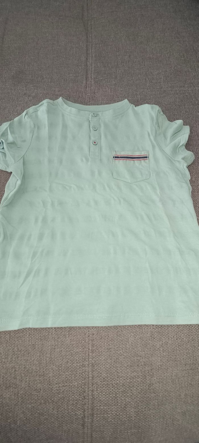 Lot vêtements garçon été en 5/6 ans - photo numéro 7