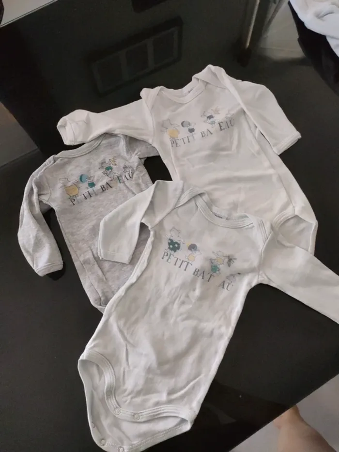Eau de 3 body petit bateau 3 mois - photo numéro 2
