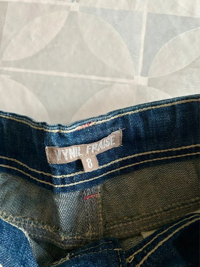 Short fille - 8 ans - Vynil fraise - en très bon état - photo numéro 4