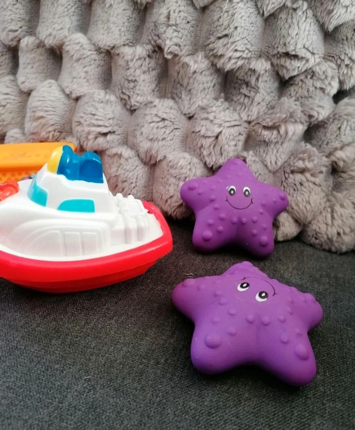 Lot de jouets de bain et 1 livre plastifié - photo numéro 4