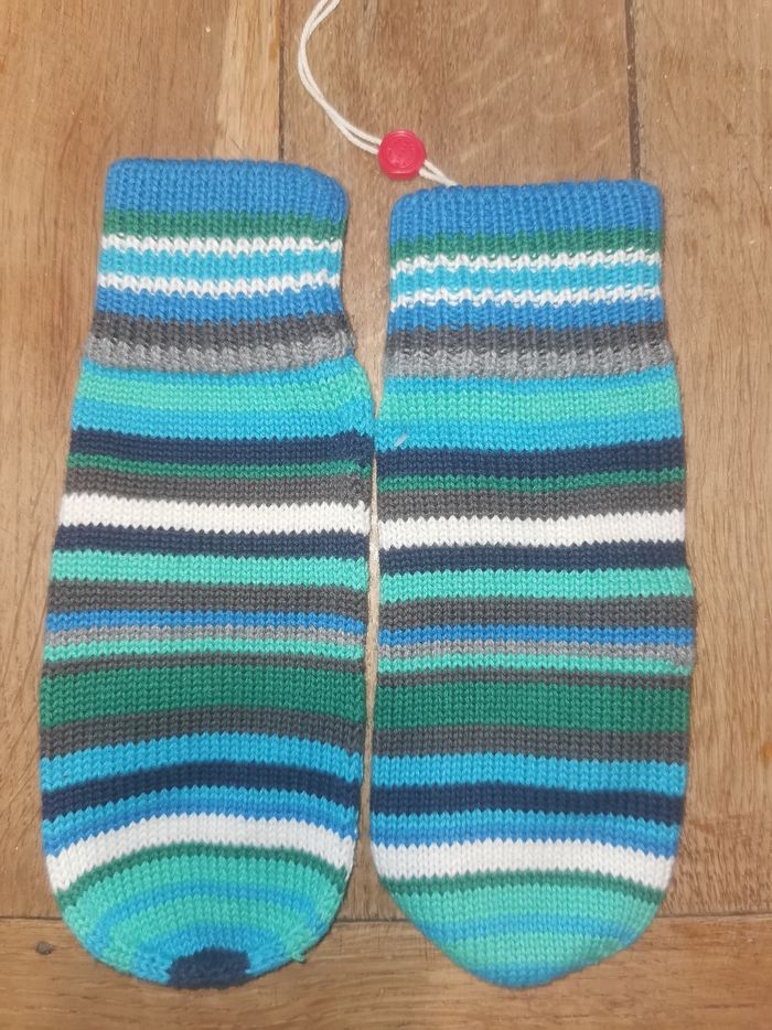 Moufles esprit 10/12 ans neuves