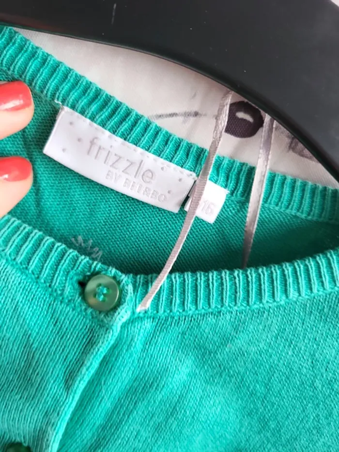 Gilet vert 5/6ans - photo numéro 4