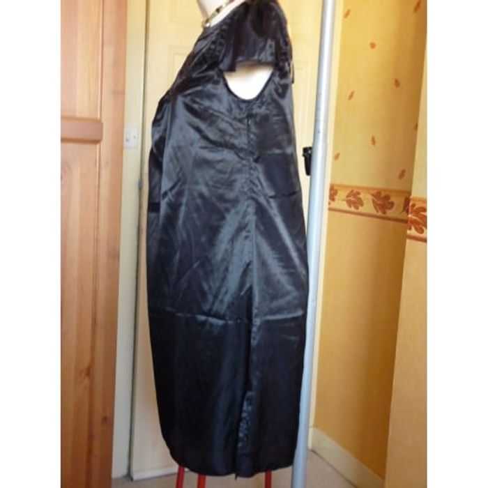 MARC LABAT - Robe noire TM + une grise que je donne - photo numéro 3