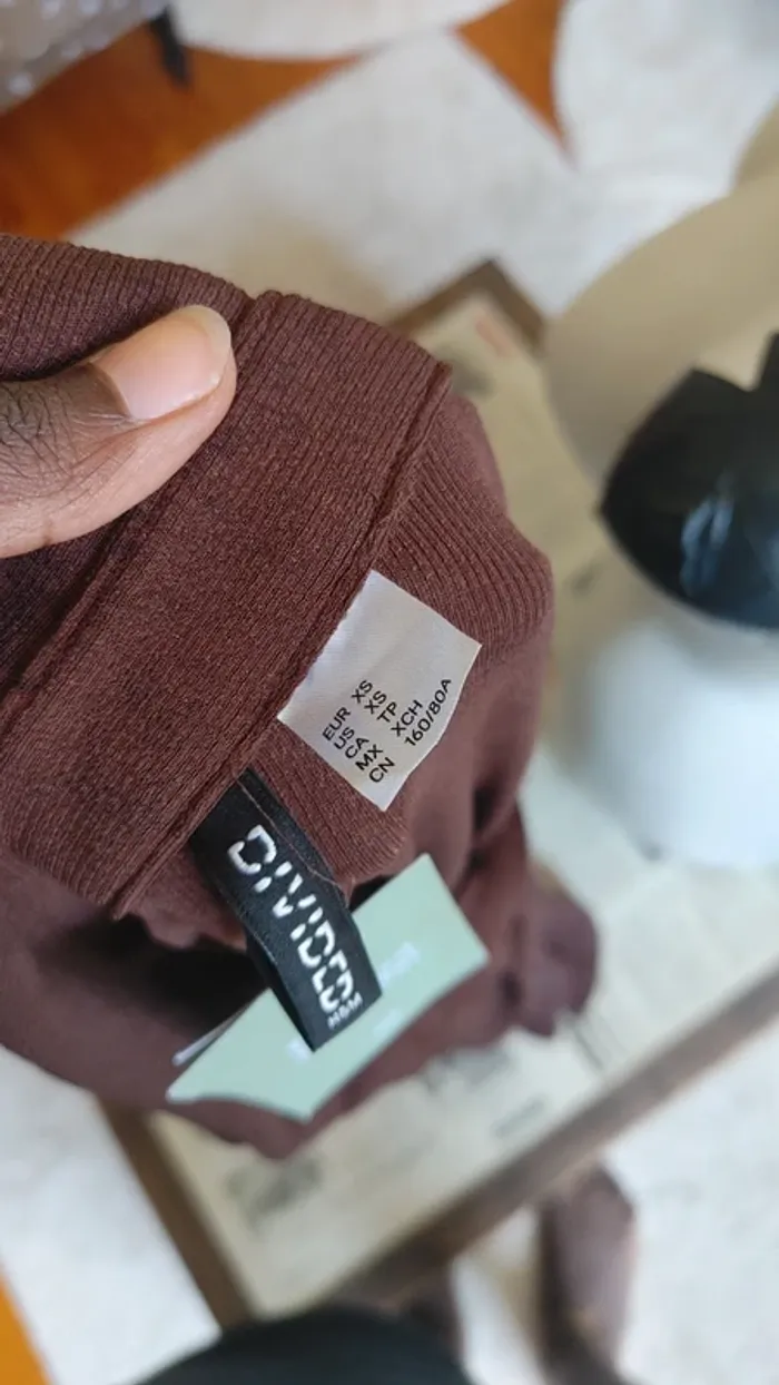 Mini robe moulant marron bouton manches longues - photo numéro 11