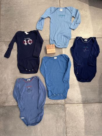 Lot de 5 bodys manches longues taille 24 mois très bon état petit bateau et absorba