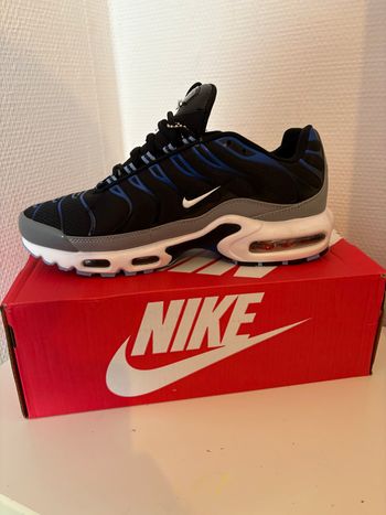 Tn nike taille 43