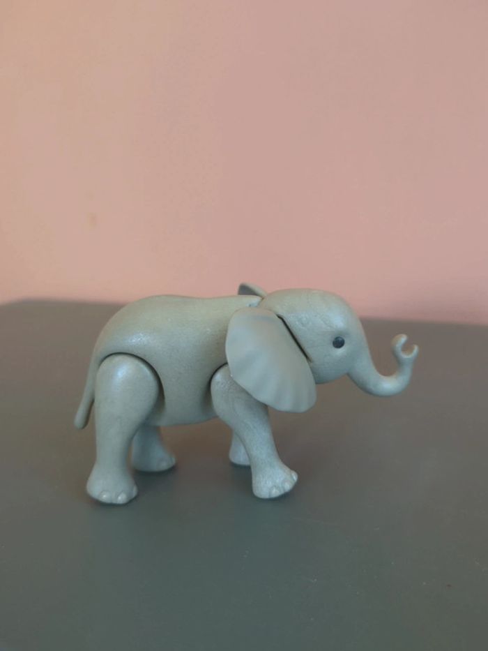 Éléphanteau Playmobil