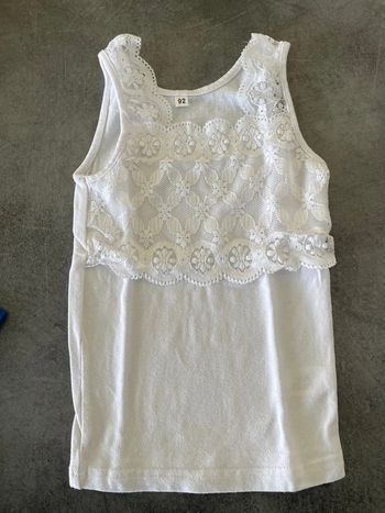 Débardeur blanc dentelle 2 ans