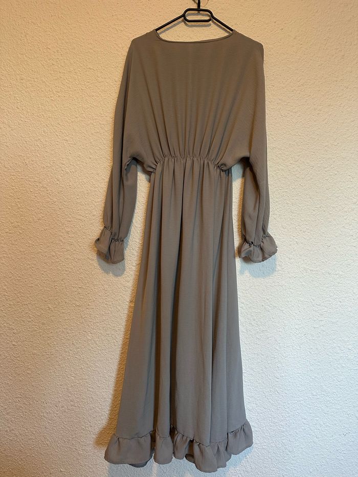 Robe longue grise - photo numéro 2