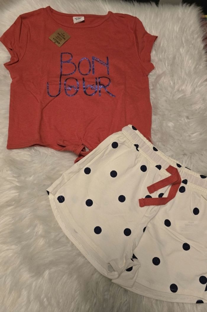 Neuf (non porté)🤩🥰 pyjama 8 ans fille🤩🥰