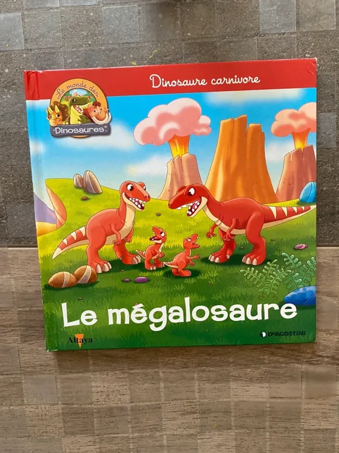 Livre le megalosaure et 1 figurine altaya le monde des dinosaures - photo numéro 2